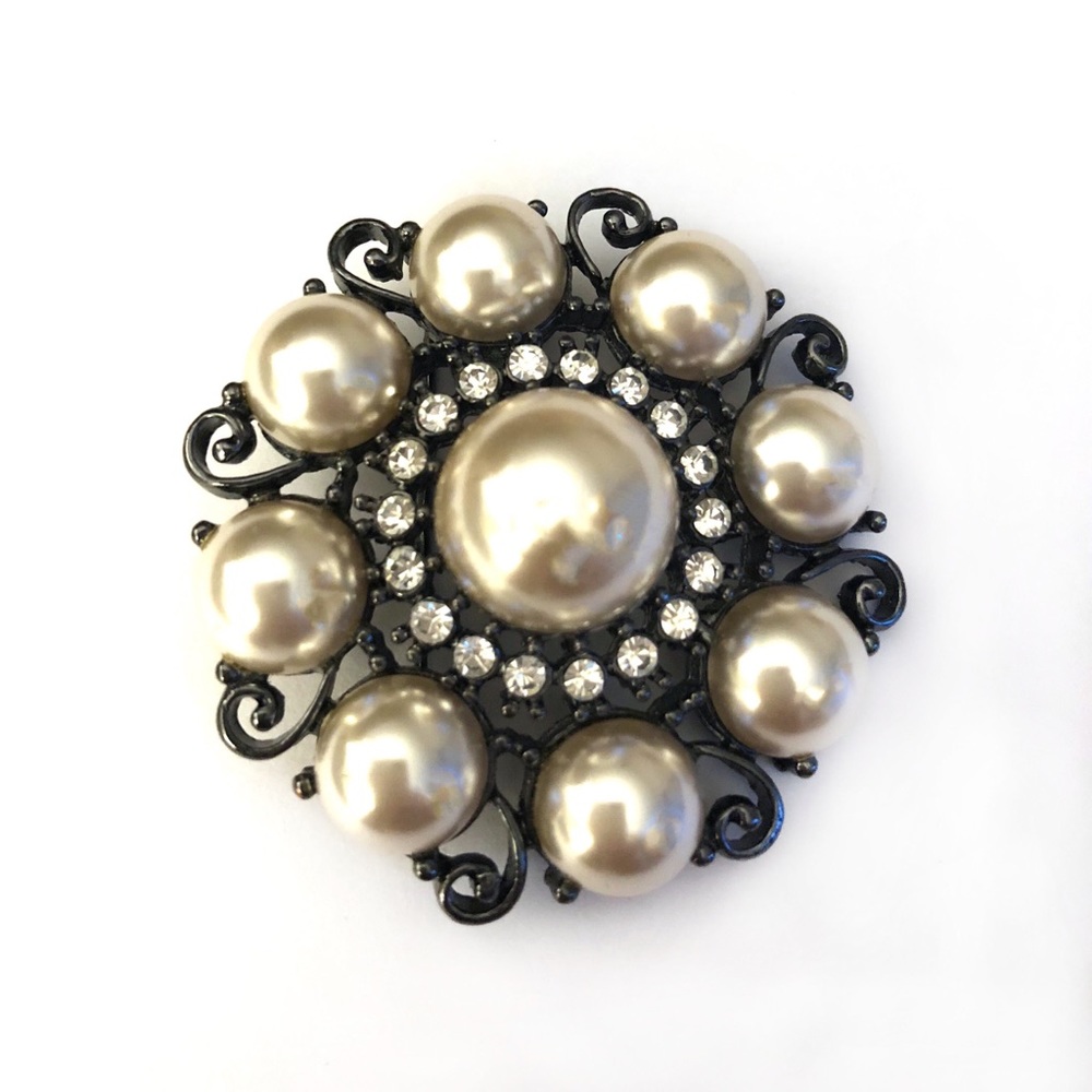 Kenzie Brooch